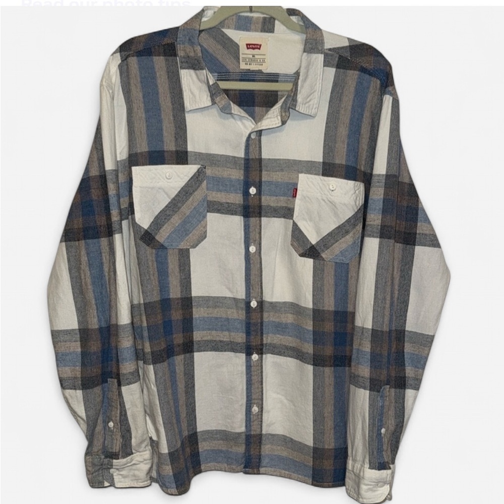Levi’s red tab  men’s long sleeve button down shirt